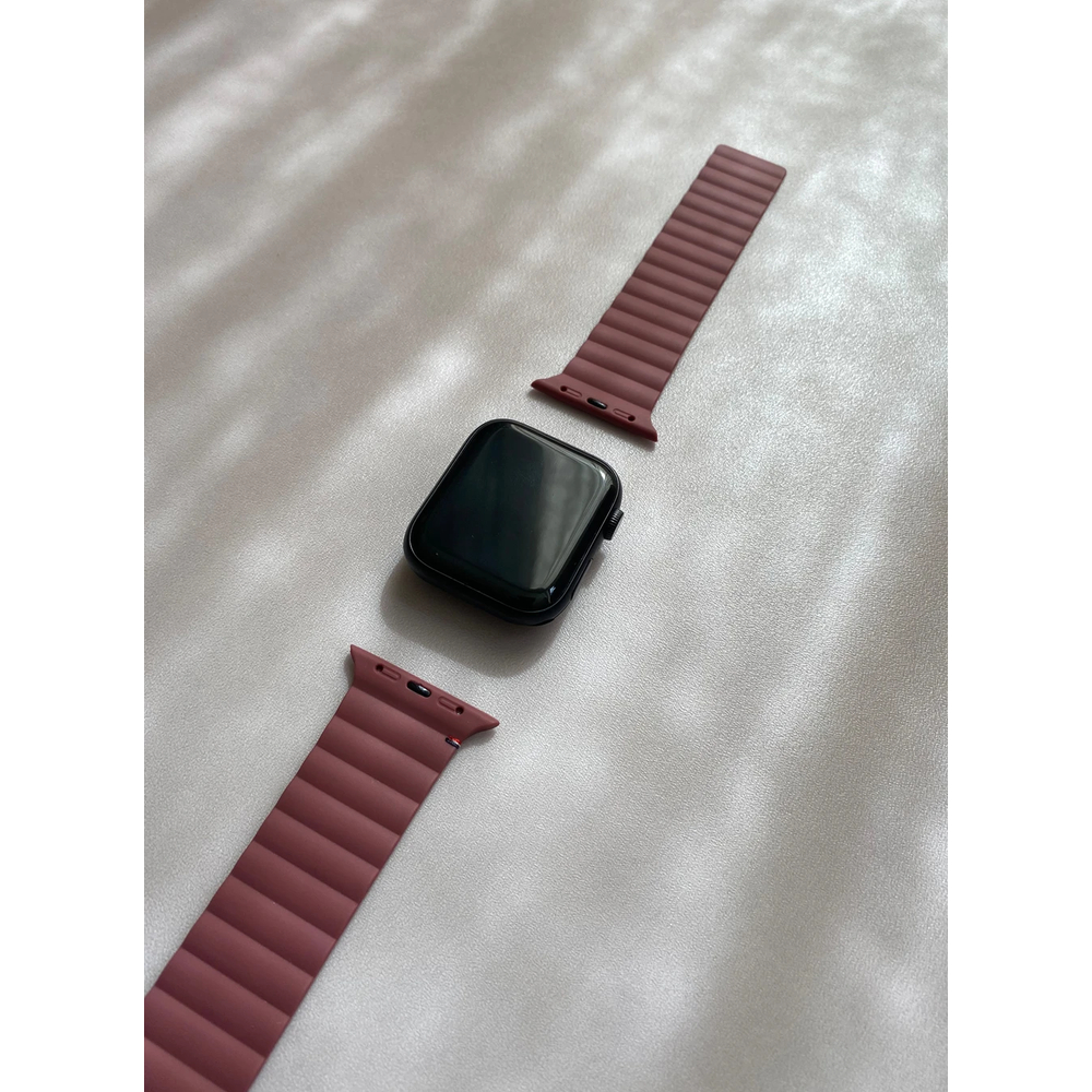  Ремешок Decoded Sillicone Magnetic Traction Strap для Apple Watch 6/SE/5/4 (44mm) силиликон,корич.